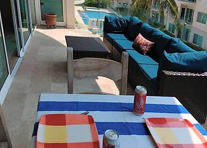 Perfectly Located Spacious With 2 Balconies Zihuatanejo