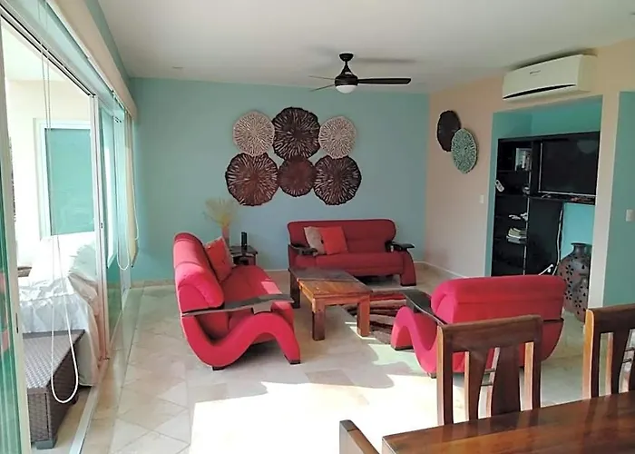 Perfectly Located Spacious With 2 Balconies Zihuatanejo
