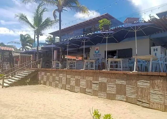 Perfectly Located Spacious With 2 Balconies Zihuatanejo