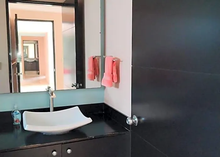 Perfectly Located Spacious With 2 Balconies Hotel Zihuatanejo