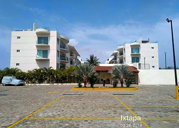 Hotel Perfectly Located Spacious With 2 Balconies